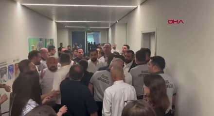 &Uuml;sk&uuml;dar Belediyesi'nde başkan vekili se&ccedil;iminde gerginlik