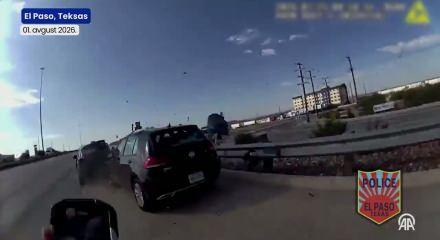  ABD'de polis kontrol&uuml; sırasındaki feci kaza anı yaka kamerasına yansıdı