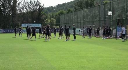 Beşiktaş tur peşinde! Dev ma&ccedil; &ouml;ncesi muhtemel 11'ler belli oldu