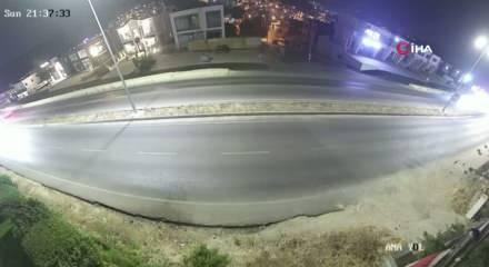 Bodrum'da kontrolden &ccedil;ıkan otomobil AVM'nin otoparkına u&ccedil;tu!