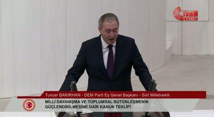 DEM Parti Eş Genel Başkanı Tuncer Bakırhan k&uuml;resel g&uuml;&ccedil;lerin bozulan oyun planlarını a&ccedil;ıkladı
