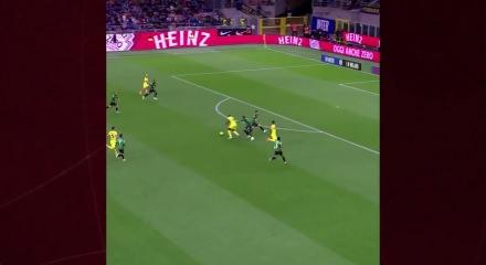 D&uuml;nya yıldızı golc&uuml; takımına Fenerbah&ccedil;e resti &ccedil;ekti