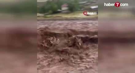 Erzurum'da sağanak sonrası Dumankaya Mahallesi'ni su bastı