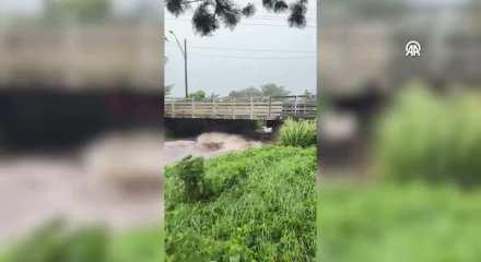 Hawaii'deki Lala Kasırgası Hawaii'de 88 binden fazla kişiyi elektriksiz bıraktı