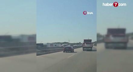  Kamyonet otomobile &ccedil;arptı, yaşlı kadın hayatını kaybetti