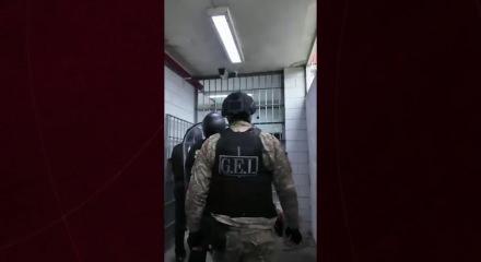 Arjantin su&ccedil; &ouml;rg&uuml;t&uuml; elebaşının yakalanma g&ouml;r&uuml;nt&uuml;lerini paylaştı