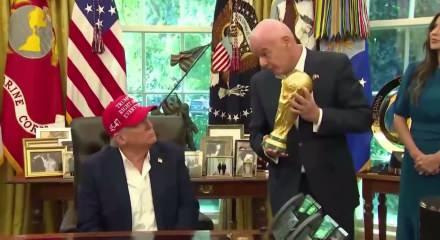 Trump, FIFA Başkanı Infantino'nun g&ouml;revden alınmasının "korkun&ccedil; bir hata" olacağını savundu
