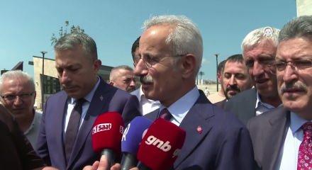 Bakan Uraloğlu, Trabzon'da raylı sistem projesinin temelinin eyl&uuml;lde atılacağını bildirdi