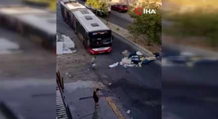 Buca'da isimler değişti tablo değişmedi: &Ccedil;ileden &ccedil;ıkan vatandaş &ccedil;&ouml;pleri yola sa&ccedil;tı