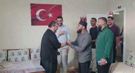 Down sendromlu Savaş'ın ezan sevgisi fenomen Celal Karature'yi de etkiledi