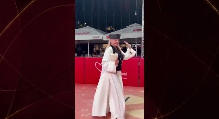 Hanka Paldum, Saraybosna Film Festivali&rsquo;ne, sırtında Filistin haritası bulunan elbisesiyle katıldı