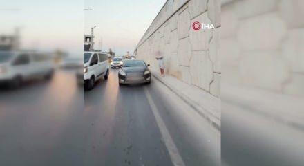 Hatay'da &ccedil;arpılacağını anlayıp kayda girdi, ka&ccedil;an s&uuml;r&uuml;c&uuml;y&uuml; canı pahasına durdurdu!