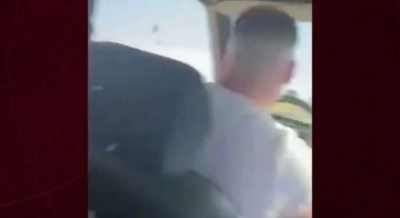 İspanya'da kızgın boğa araca saldırdı korku dolu anlar kameralara yansıdı