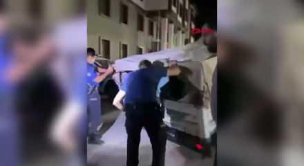 Ka&ccedil;ak g&ouml;&ccedil;menler ekiplerin dikkati sayesinde yakalandı
