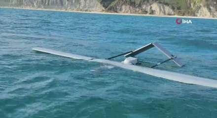 Karaburun sahilde m&uuml;himmat y&uuml;kl&uuml; olduğu değerlendirilen İHA bulundu