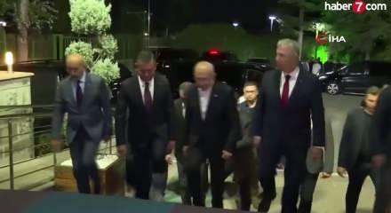 &Ouml;zg&uuml;r &Ouml;zel'den 'CHP' hamlesi: &Ouml;rg&uuml;tlere yeni mesaj g&ouml;nderdi!