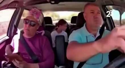 S&uuml;r&uuml;c&uuml;n&uuml;n dikkati feci kazayı &ouml;nledi...