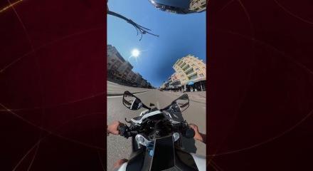 Bursa&rsquo;da takla atan motosikletlinin feci kazası kamerada