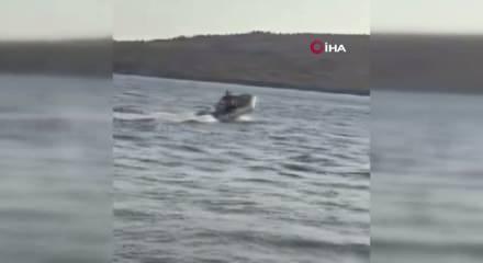 Ayvalık'ta can pazarı: Akıntıya kapılan tatilciyi botla kurtardı! 