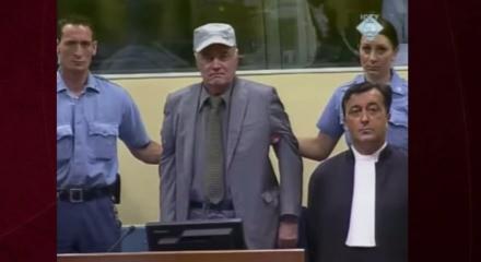 . Bosna kasabı sırp komutan Mladi&ccedil; &ouml;ld&uuml;