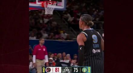 FET&Ouml;'c&uuml; Enes Kanter, eski Beşiktaşlı kadın basketbolcuyla tartıştı! Salondan kovuldu