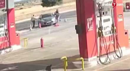 Gaziantep'teki kanlı hesaplaşmanın kamera g&ouml;r&uuml;nt&uuml;leri: 2 &ouml;l&uuml;, 5 yaralı