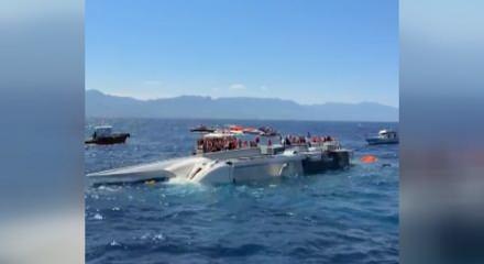 Girne'de batan gemiden ilk g&ouml;r&uuml;nt&uuml;ler: Geminin &uuml;zerinde &ccedil;aresiz bekleyiş