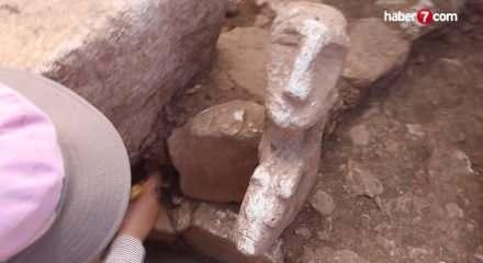 Karahantepe&rsquo;de 11 bin yıllık benzersiz heykel keşfedildi!