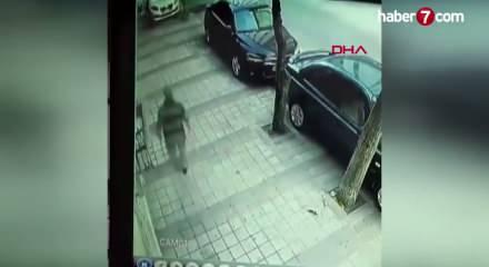 Sultangazi'de akılalmaz hırsızlık: Kadın kıyafetiyle girdiği evden altın &ccedil;aldı