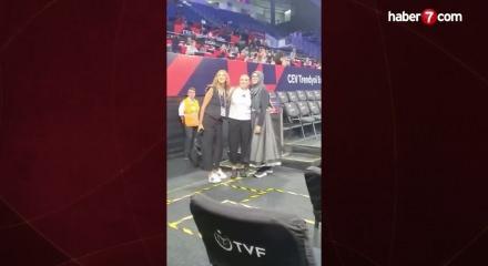 Tesett&uuml;re girerek voleybolu bırakması Uğur D&uuml;ndar'ı kızdırmıştı! Aysun &Ouml;zbek ortaya &ccedil;ıktı