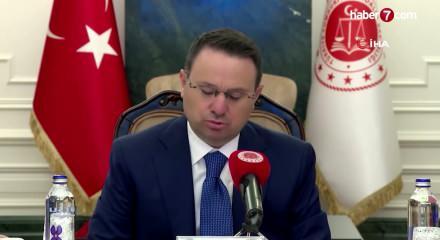 Bakan Akın G&uuml;rlek "31 avukat hakkında g&ouml;zaltı kararı alındı" dedi