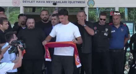 Galatasaray, Deniz G&uuml;l'&uuml; duyurdu! Bonservis bedeli a&ccedil;ıklandı