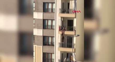 G&uuml;n&uuml;n kahramanı: Katları tırmanıp &ccedil;ocuğu &ouml;l&uuml;m&uuml;n kıyısından aldı