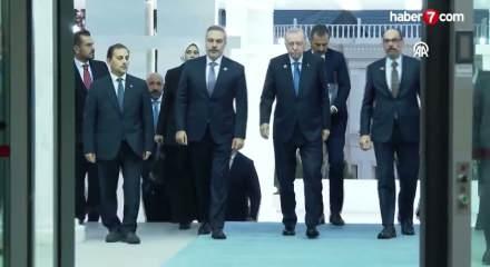 İbrahim Kalın yeni imajıyla dikkat &ccedil;ekti