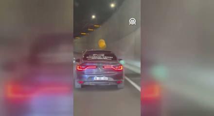 Karab&uuml;k'te l&ouml;semiyi yenen oğlu i&ccedil;in şehir turu atan babaya diğer s&uuml;r&uuml;c&uuml;lerden destek