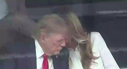 Melania Trujmp'ı delirten ismin gizli ge&ccedil;mişi: Silinen 6 Ocak paylaşımları