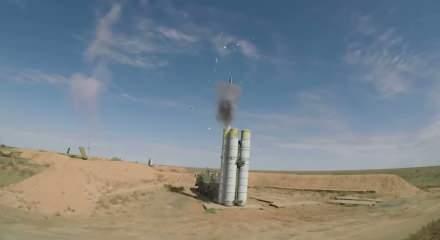 Ukrayna, Rusya'ya ait S-400 komuta aracı ile lojistik ve ikmal depolarını vurdu