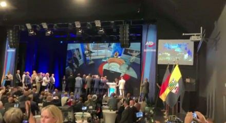 Almanya'da tarihi gece! D&uuml;nya bu se&ccedil;im konuşuyor: Rekor oyla AfD kazandı