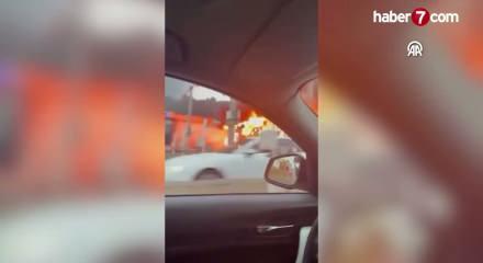 Ey&uuml;psultan'da bariyere &ccedil;arpan otob&uuml;s alev alev yandı: 2 &ouml;l&uuml;, 4 yaralı