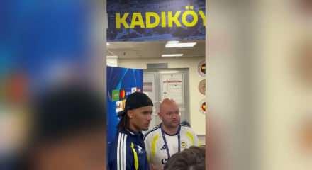 Fenerbah&ccedil;e'nin yıldızı Kartal'ın istifasını canlı yayında &ouml;ğrendi!