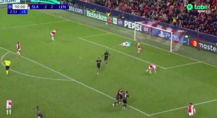 Lens, Slavia Prag'ı 3-2 mağlup etti