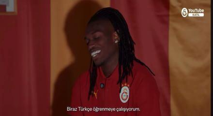 Rafael Leao'dan Galatasaray itirafı: &ldquo;Okan Buruk ilk g&uuml;nden g&uuml;ven verdi&rdquo;