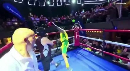 Kolombiya'da vali ve belediye başkanı boks ringinde karşılaştı