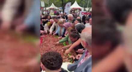 3 metrelik tepside İskender! G&ouml;ren koştu, 700 kişi b&ouml;yle yedi