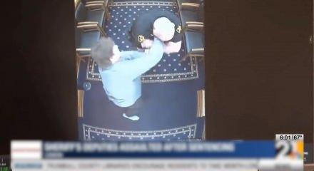 ABD'de mahkemede dehşet anları: Cezaevinden ka&ccedil;mak i&ccedil;in polislere kan kusturdu!