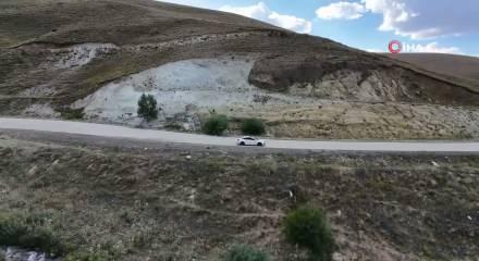 Erzurum'da bir gizemli yol daha: Ara&ccedil;lar vites boştayken yokuş yukarı gidiyor