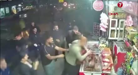 Gaziosmanpaşa&rsquo;da taciz iddiası sonrası &ccedil;ift darbedildi