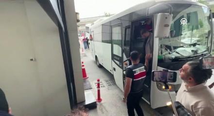 İstanbul'da uyuşturucu ve fuhuş soruşturmalarında g&ouml;zaltına alınan 21 ş&uuml;pheli Adli Tıp'ta