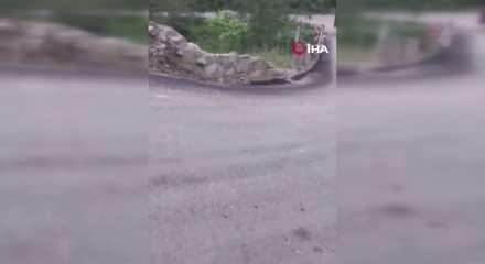 Karadeniz zekası sınır tanımadı: Dev konteyneri dik yama&ccedil;tan geri vitesle taşıdı