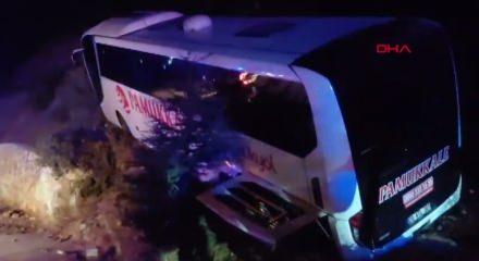 Manisa'da otob&uuml;s kazası: 18 yaralı